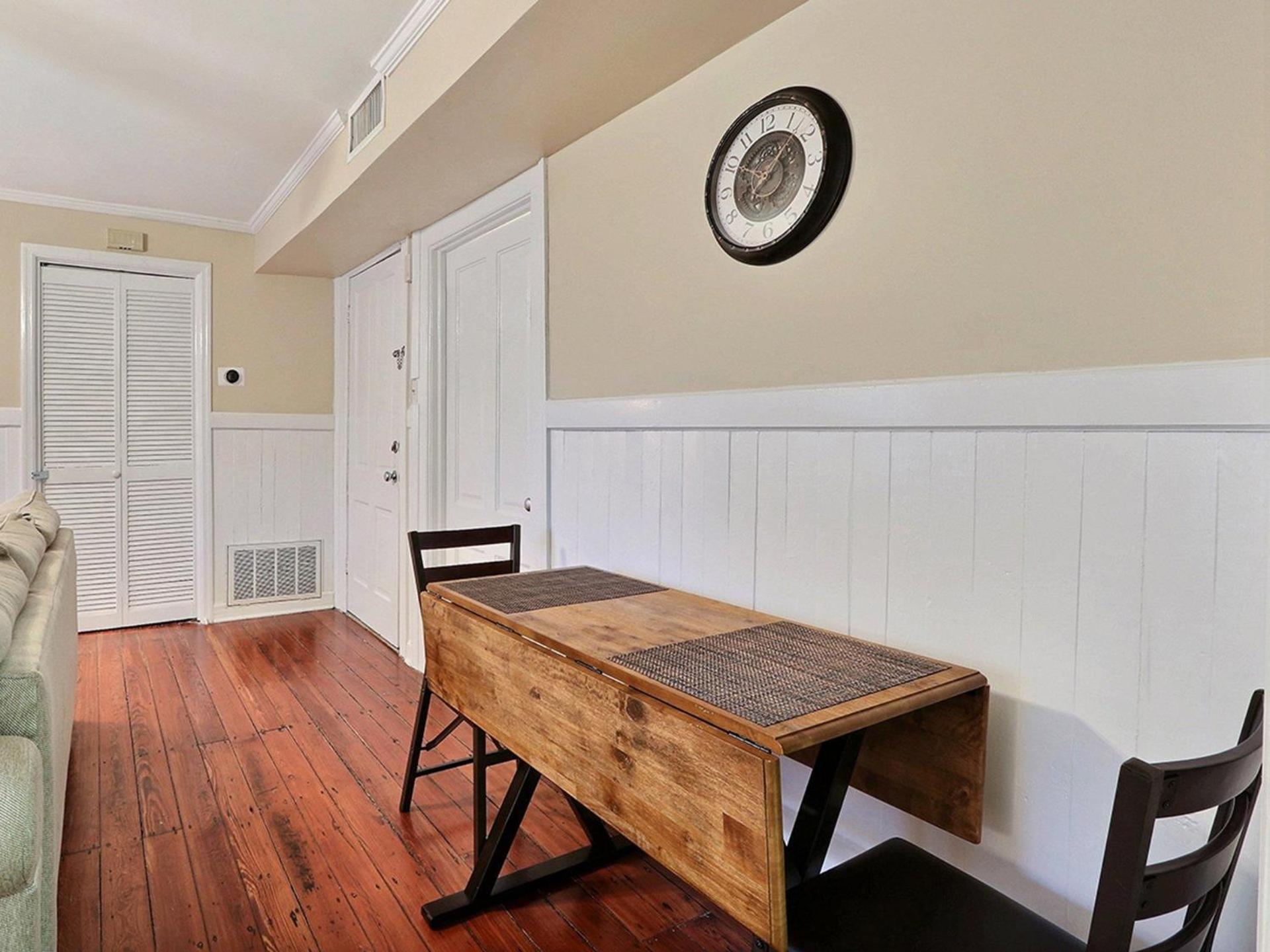 Forsyth Park Avenue Haven Holiday home